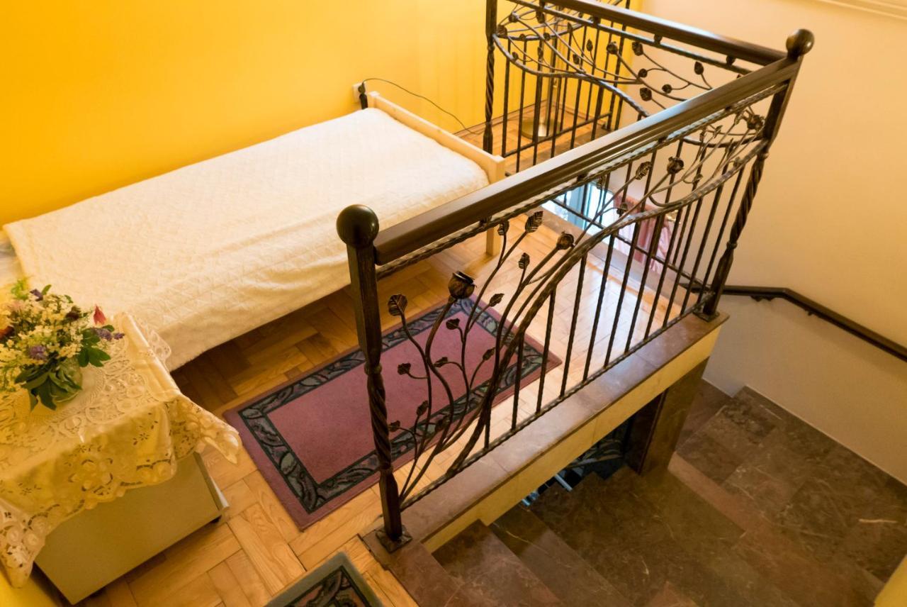 Appartamento Apartament Parkowy Cracovia Esterno foto